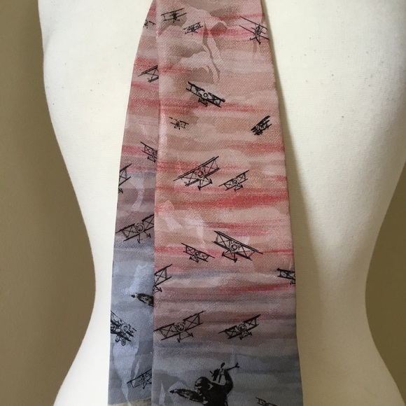 Vintage King Kong Silk Tie RKO Pictures 1992 - Picture 4 of 10